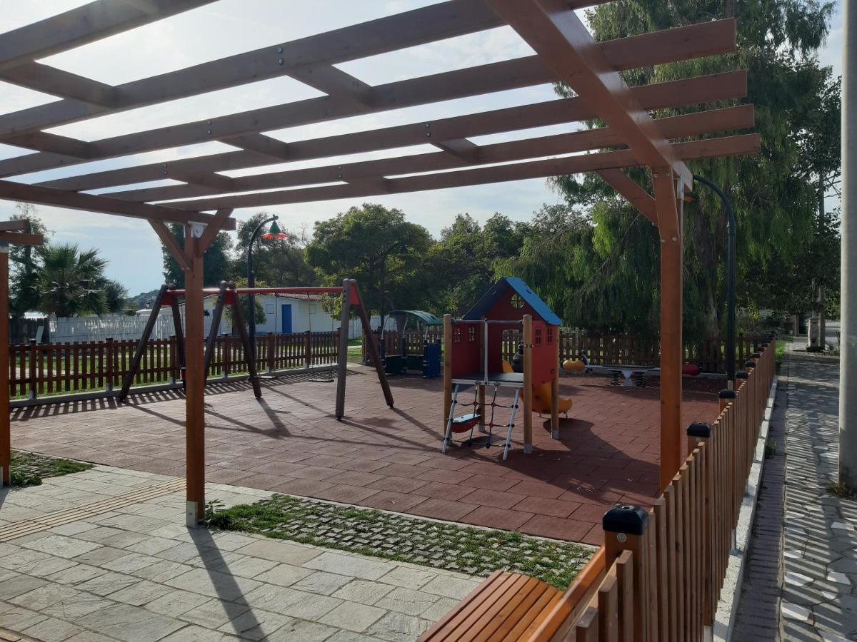 Soula'S Sunshine Apartments Nea Karvali Exteriör bild