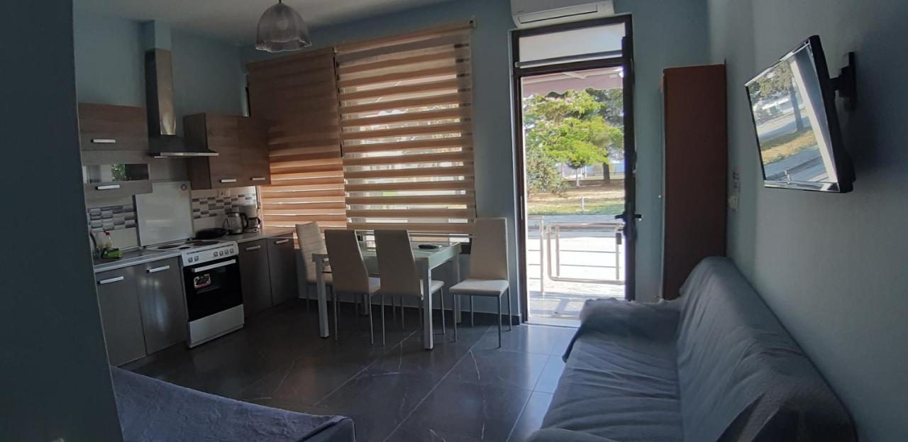 Soula'S Sunshine Apartments Nea Karvali Exteriör bild